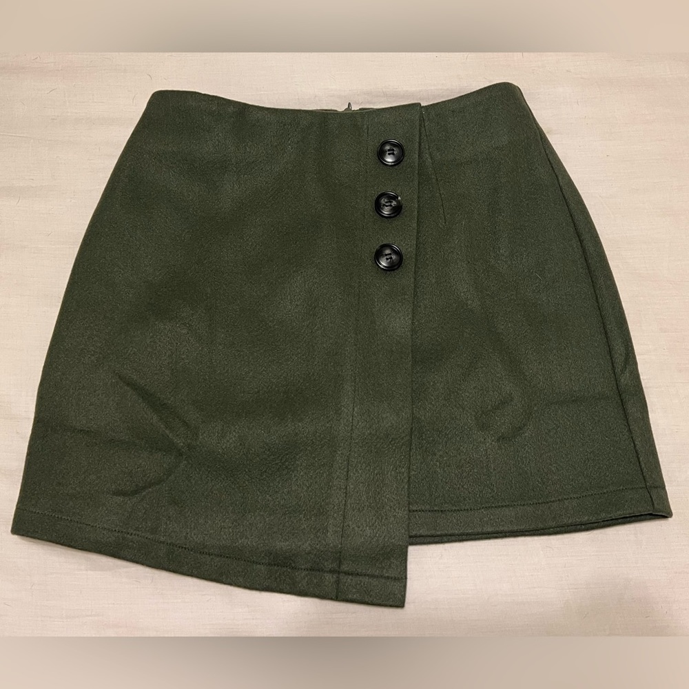 Rihoas Green Fabric Button Mini Skirt